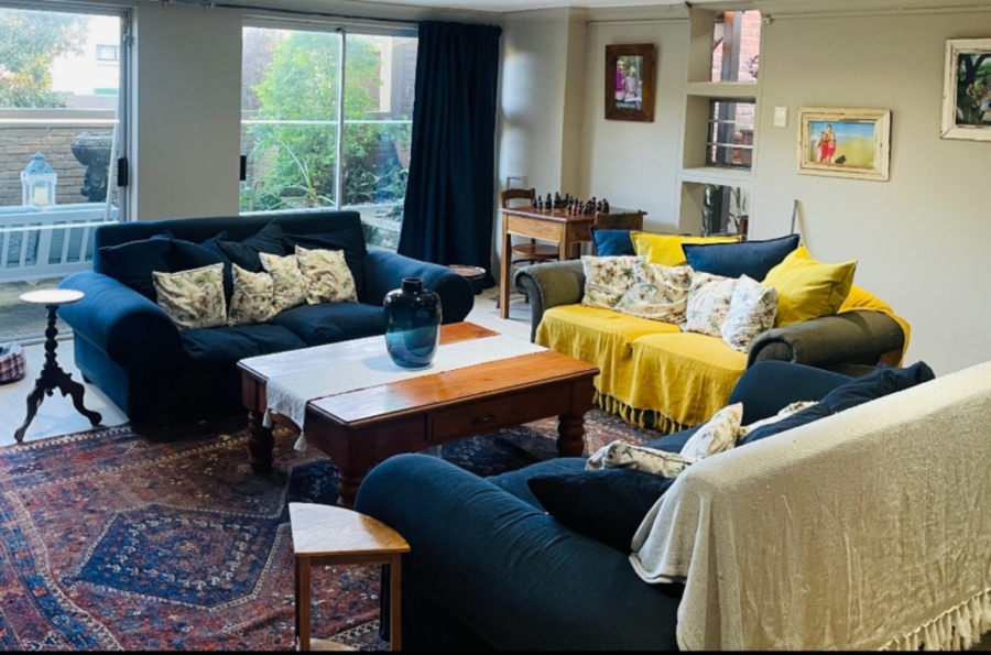 To Let 4 Bedroom Property for Rent in Bonza Bay Eastern Cape